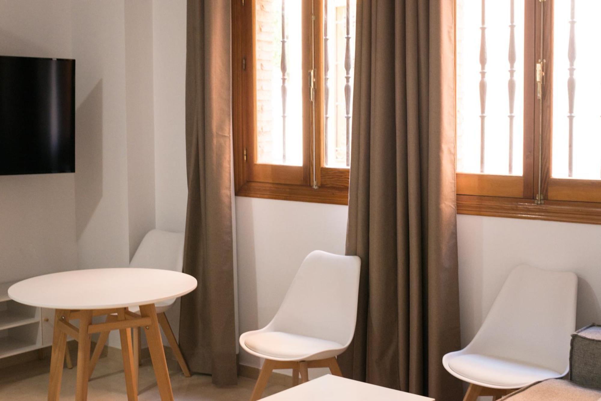 סביליה Apartamentos La Pila Del Pato מראה חיצוני תמונה